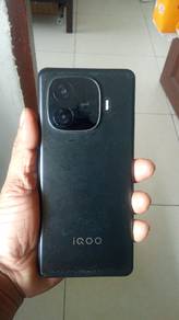 Phone jual sebab urgent guna duit