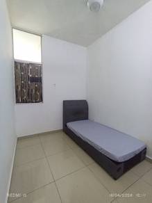 Room for rent in Bangi Avenue | Single male | Private room 
