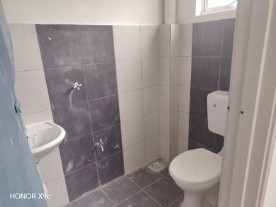 412 Rumah Corner Lot Setingkat, Open Facing untuk Dijual di Batu Gajah