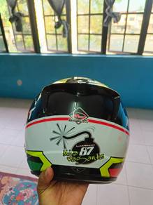 Helmet kesayangan ingin dilepaskan .. KYT POLLINI 