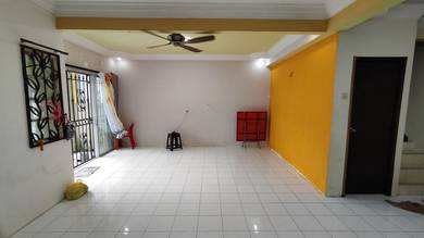 Kulai Taman Putri / Double Storey / Near Kulai Indahpura / Low Deposit