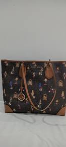 Michael Kors Eva Large Jet Set Girls Print