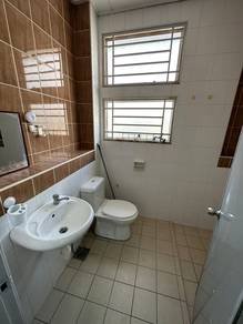 Lagoon Homes Landed, Kota Kemuning, Master Room Attach Bathroom, Nice