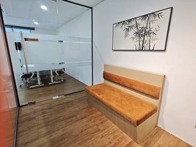 Prime Coworking Office Near City Center – Ready to Move In