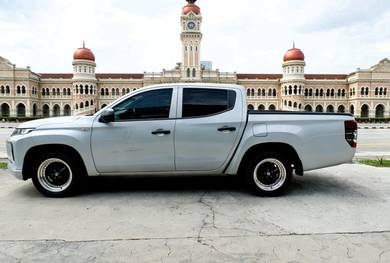 MITSUBISHI TRITON QUEST 2.5 Manual 4X2 FACELIFT