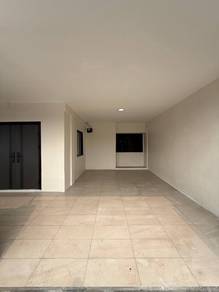 Taman Air Biru | Pasir Gudang Single Storey Terrace With Big Backyard