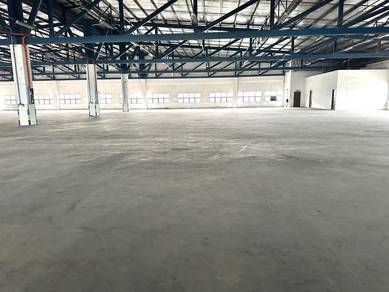 For Rent 1.5 Acres Tampoi Light Industry with cargo lift