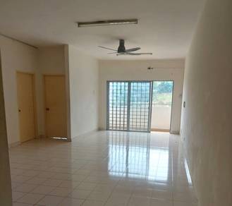 {BEST RENT}Desa Saujana Apartment{3 Room no LIFT}-Basic Unit-UPM-AEON
