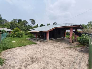 Single Storey Detached House For Rent at Taman Stutong Indah Kuching