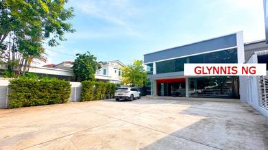 2 Storey Semi-D shoplot commercial title @ Greenlane main road facing