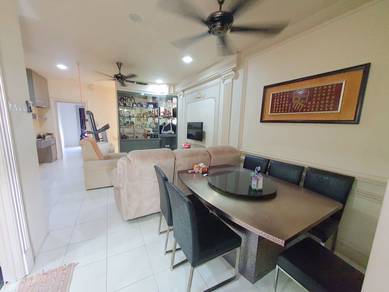 Townhouse For Sale The Lake Residence Putra Perdana Puchong Reno Upper