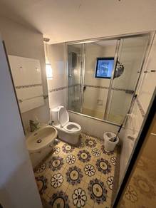 NICE 2 Bedrooms Casa Lago Condominium Melaka Raya Town