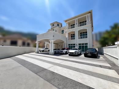 Batu Ferringhi Luxury 3-Storey Bungalow with Lift Freehold