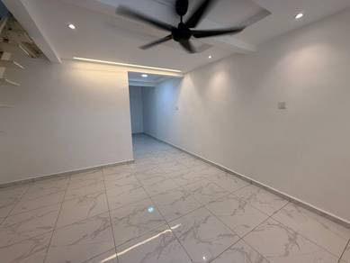 Rare Unit Bandar Putra Kulai Double Storey House For Rent
