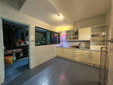New Refurbished unit Villa Laman Tasik Townhouse