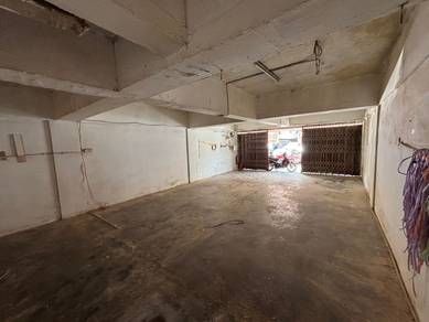 G floor Shop Lot Most Suitable For Store