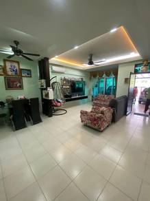 Jalan Tiram / Bandar Tiram / Ulu Tiram / Double storey Terrace / Sale
