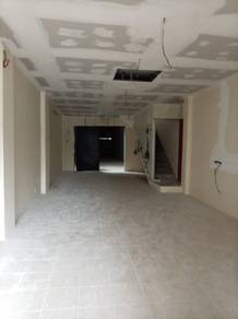 Double storey Shop lot at Lebuh Noordin for rent