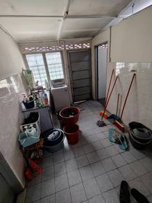 1 sty Tmn Bunga Raya 1500sf 6 rooms 2 bath 5min to TARUMT near LRT WM