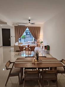 Nasa City/ JB/ Town/ Corner lot / Double storey / partial furnished /