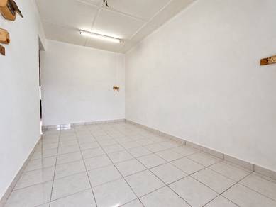 Taman Universiti 1 Storey House 20x65 freehold Good Condition Reno