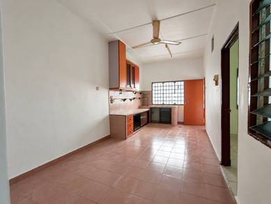 Taman Universiti 1 Storey House 20x65 freehold Good Condition Reno