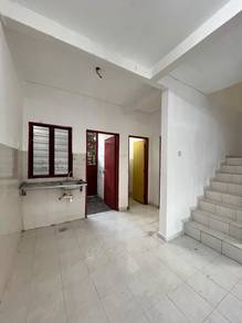 Nusaria Double Storey Corner 2927'sqft Land Size Near Second Link Exit