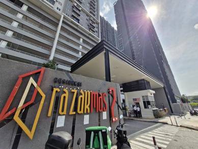 NICE UNIT . Partly furnished Residensi Razakmas 2, Cheras, KL