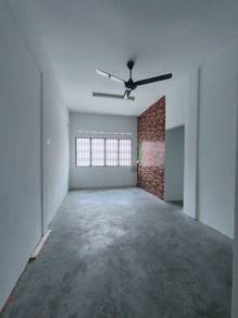 Taman pulai utama flat low floor for rent