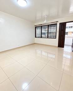 Jelutong Desa Green Block 42 For Sale|Good Condition
