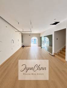 2 storey Semi D shoplot facing main road Greenlane
