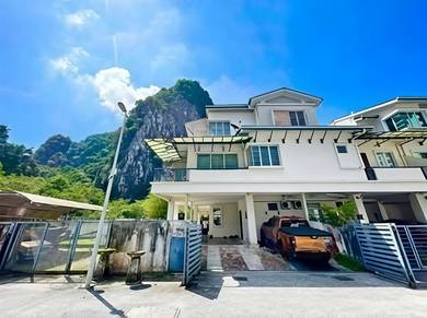 Townhouse Corner Lot Ariza Garden Villa, Taman Raintree,.Batu Caves