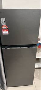 LG 235L 2-Door Inverter Fridge (1.5 years only)