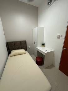 R&F mall single room (brand new furniture) for rent 