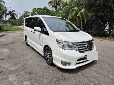 Nissan SERENA 2.0 S-HYBRID HIGHWAY STAR
