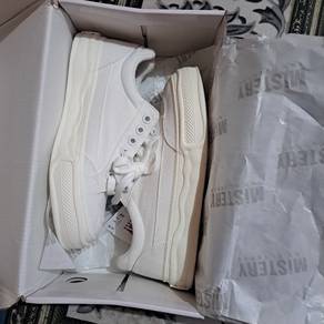 MiSTERY Canvas Sneakers Women Sports Shoes White