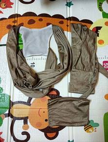 Newborn baby carrier 