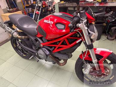 ducati monster 796 single arm