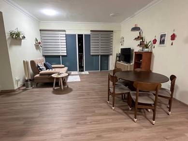 The Latitude Condo High Floor 1600sf Renovated