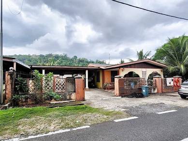 RUMAH BANGLO TANAH LUAS UNTUk DIJUAL JERANTUT
