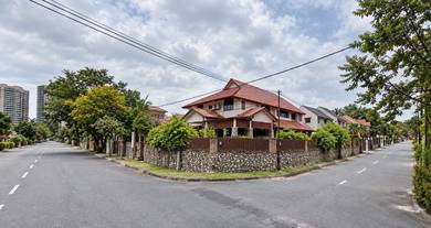 For Sale Bungalow with Land at Taman Tun Dr Ismail