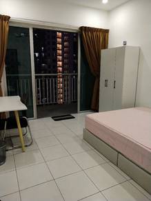 The Golden Triangle 1 Small Middle Balcony Master Room