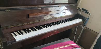Pearl River Piano