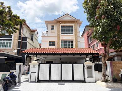 FULLY RENOVATED! 2.5 Storey Bungalow, Le Putra Avenue, Seri Kembangan