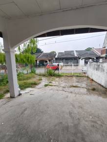 taman molek single storey house