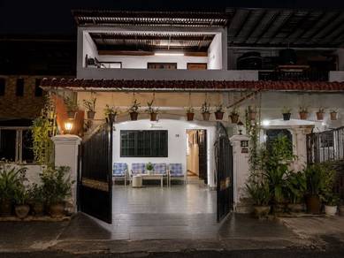 Rumah 2-tingkat Siap Reno bwh 400k @ Jalan Teratai, Taman Johor Jaya