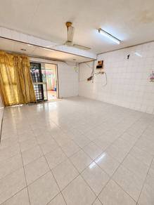 Banting Jalan Kiambang Double Storey Low Cost House