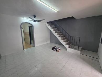 [Kitchen Top,1 Aircond] 2 Sty Bandar Rinching Sek 2 Semenyih