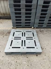 feature ad Used Plastic Pallet