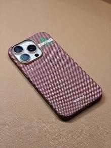 ROYAK Aramid Fiber Case iPhone 16 Pro Christmas